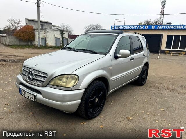 Мерседес МЛ класс, объемом двигателя 2.7 л и пробегом 375 тыс. км за 2999 $, фото 1 на Automoto.ua