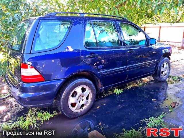 Мерседес МЛ класс, объемом двигателя 2.7 л и пробегом 205 тыс. км за 1700 $, фото 1 на Automoto.ua