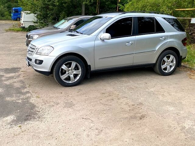 Мерседес МЛ класс, объемом двигателя 3.5 л и пробегом 98 тыс. км за 14500 $, фото 1 на Automoto.ua
