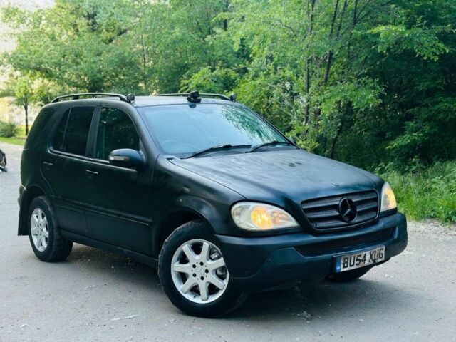 Чорний Мерседес МЛ, об'ємом двигуна 2.7 л та пробігом 270 тис. км за 3450 $, фото 1 на Automoto.ua