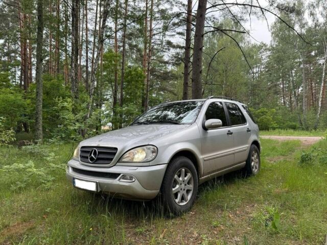 Сірий Мерседес МЛ, об'ємом двигуна 2.7 л та пробігом 400 тис. км за 4000 $, фото 1 на Automoto.ua