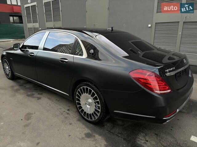 Серый Мерседес Майбах, объемом двигателя 4.7 л и пробегом 141 тыс. км за 61000 $, фото 1 на Automoto.ua