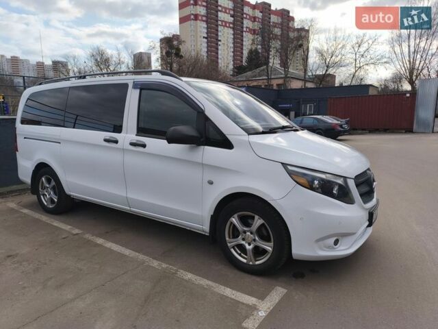 Белый Мерседес Metris, объемом двигателя 1.99 л и пробегом 325 тыс. км за 22000 $, фото 1 на Automoto.ua