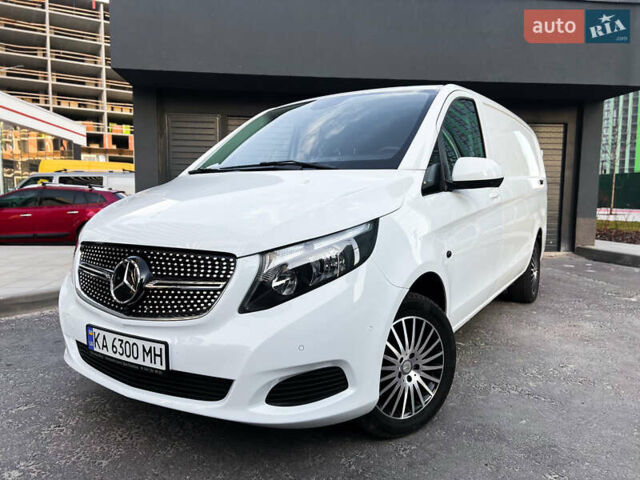 Білий Мерседес Metris, об'ємом двигуна 2 л та пробігом 53 тис. км за 22900 $, фото 1 на Automoto.ua