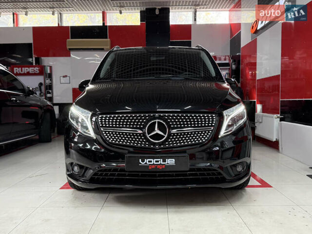 Черный Мерседес Metris, объемом двигателя 2 л и пробегом 190 тыс. км за 27000 $, фото 1 на Automoto.ua