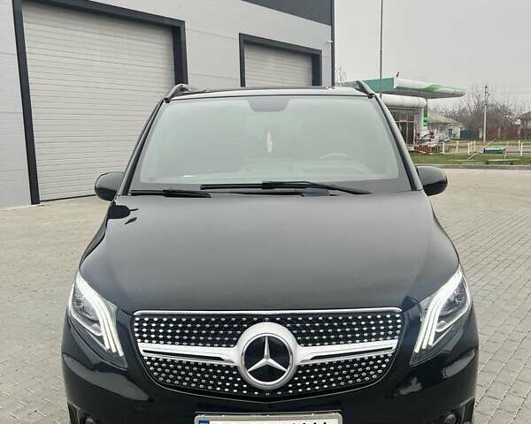 Черный Мерседес Metris, объемом двигателя 2 л и пробегом 227 тыс. км за 26300 $, фото 1 на Automoto.ua