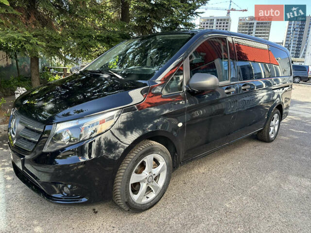 Чорний Мерседес Metris, об'ємом двигуна 2 л та пробігом 49 тис. км за 25900 $, фото 1 на Automoto.ua