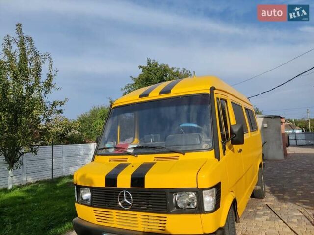 Жовтий Мерседес О 404, об'ємом двигуна 0 л та пробігом 300 тис. км за 3800 $, фото 1 на Automoto.ua