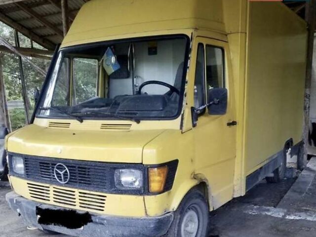Жовтий Мерседес О 408, об'ємом двигуна 2.3 л та пробігом 400 тис. км за 1450 $, фото 1 на Automoto.ua