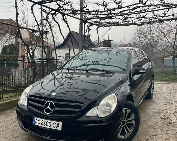 Черный Мерседес Р-Класс, объемом двигателя 3.5 л и пробегом 299 тыс. км за 6999 $, фото 1 на Automoto.ua