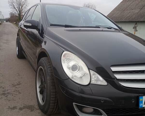 Черный Мерседес Р-Класс, объемом двигателя 2.99 л и пробегом 350 тыс. км за 8000 $, фото 1 на Automoto.ua