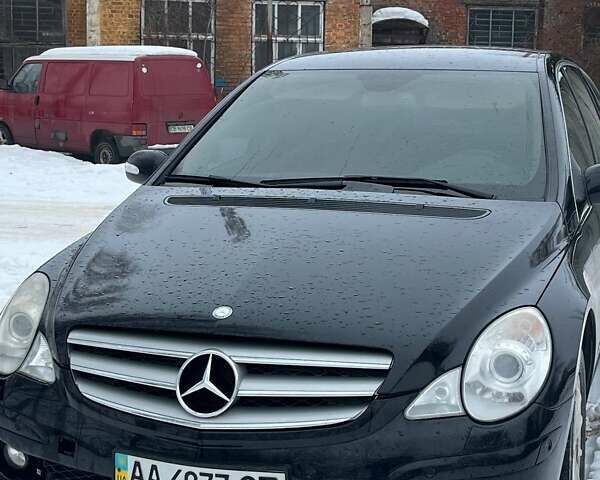 Черный Мерседес Р-Класс, объемом двигателя 3 л и пробегом 127 тыс. км за 11000 $, фото 1 на Automoto.ua