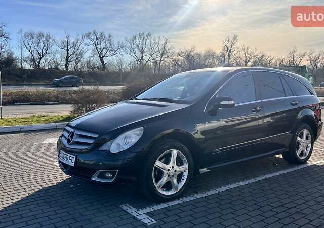 Черный Мерседес Р-Класс, объемом двигателя 3 л и пробегом 227 тыс. км за 9200 $, фото 1 на Automoto.ua