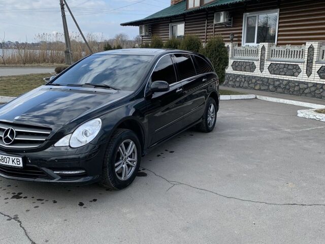 Черный Мерседес Р-Класс, объемом двигателя 5 л и пробегом 310 тыс. км за 7900 $, фото 1 на Automoto.ua