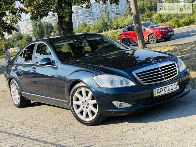 Чорний Мерседес С 350, об'ємом двигуна 3.5 л та пробігом 175 тис. км за 12900 $, фото 1 на Automoto.ua