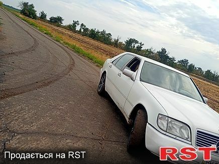 Белый Мерседес С Класс, объемом двигателя 3 л и пробегом 250 тыс. км за 4000 $, фото 1 на Automoto.ua