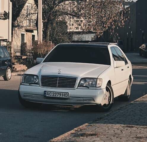 Білий Мерседес С Клас, об'ємом двигуна 2.8 л та пробігом 500 тис. км за 8000 $, фото 1 на Automoto.ua