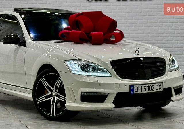 Білий Мерседес С Клас, об'ємом двигуна 3.5 л та пробігом 250 тис. км за 10999 $, фото 1 на Automoto.ua