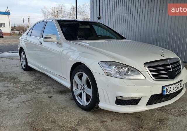 Білий Мерседес С Клас, об'ємом двигуна 5.46 л та пробігом 271 тис. км за 15000 $, фото 1 на Automoto.ua