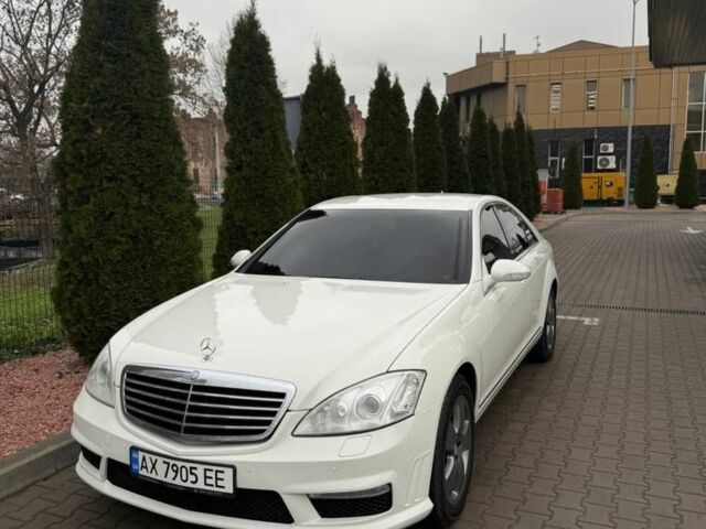 Білий Мерседес С Клас, об'ємом двигуна 3.5 л та пробігом 126 тис. км за 10999 $, фото 1 на Automoto.ua