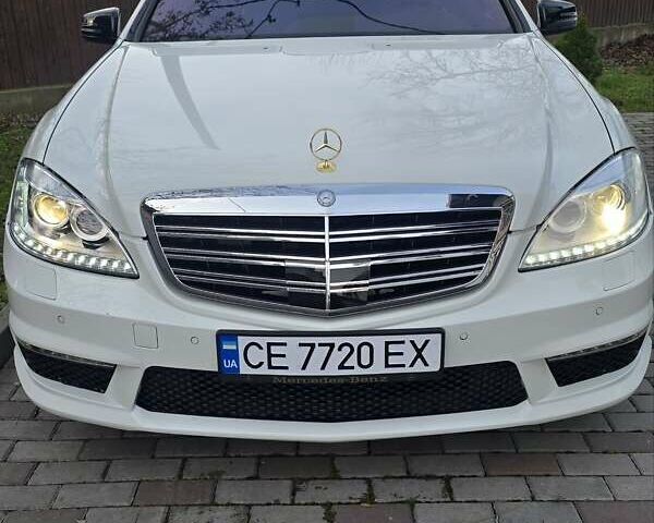 Белый Мерседес С Класс, объемом двигателя 5.5 л и пробегом 197 тыс. км за 15500 $, фото 1 на Automoto.ua