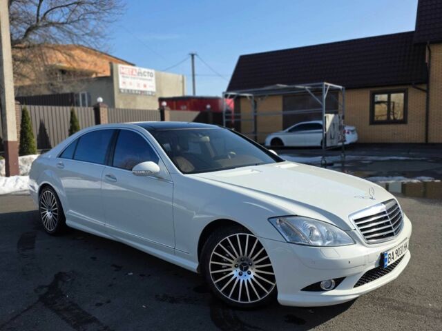 Білий Мерседес С Клас, об'ємом двигуна 5.5 л та пробігом 270 тис. км за 13900 $, фото 1 на Automoto.ua