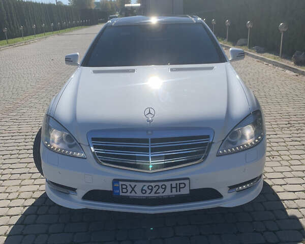 Белый Мерседес С Класс, объемом двигателя 3.2 л и пробегом 273 тыс. км за 19999 $, фото 1 на Automoto.ua