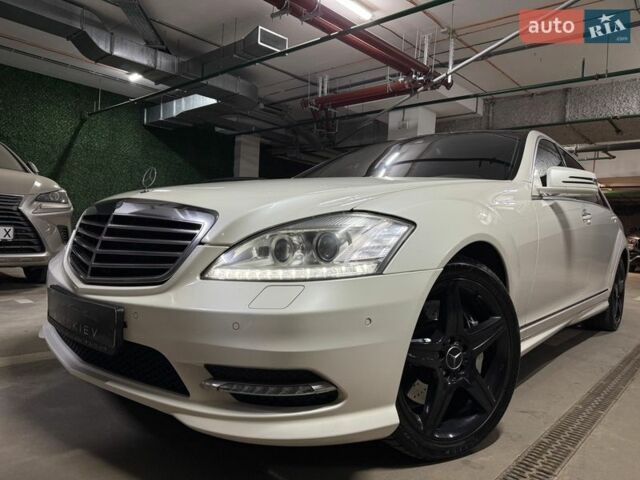 Білий Мерседес С Клас, об'ємом двигуна 1.99 л та пробігом 229 тис. км за 16500 $, фото 1 на Automoto.ua