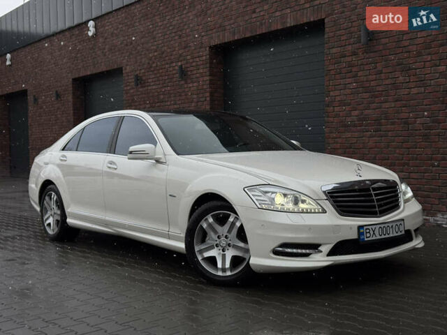 Белый Мерседес С Класс, объемом двигателя 4.66 л и пробегом 110 тыс. км за 22500 $, фото 1 на Automoto.ua