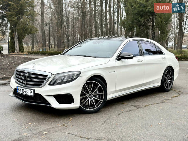 Белый Мерседес С Класс, объемом двигателя 5.5 л и пробегом 82 тыс. км за 46950 $, фото 1 на Automoto.ua