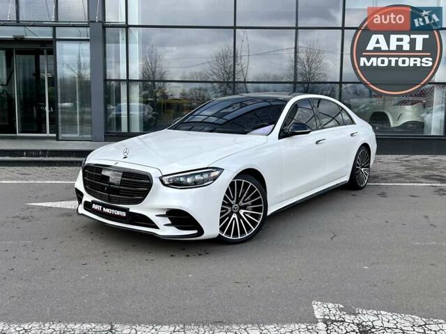 Белый Мерседес С Класс, объемом двигателя 3.98 л и пробегом 42 тыс. км за 102900 $, фото 1 на Automoto.ua