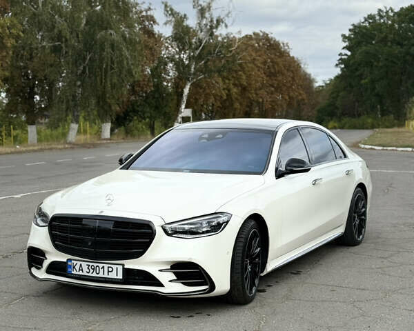 Белый Мерседес С Класс, объемом двигателя 3 л и пробегом 77 тыс. км за 113000 $, фото 1 на Automoto.ua