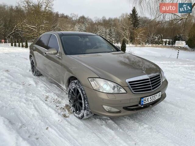 Бежевый Мерседес С Класс, объемом двигателя 4.66 л и пробегом 390 тыс. км за 9999 $, фото 1 на Automoto.ua