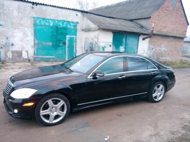 Чорний Мерседес С Клас, об'ємом двигуна 5.5 л та пробігом 160 тис. км за 11500 $, фото 1 на Automoto.ua