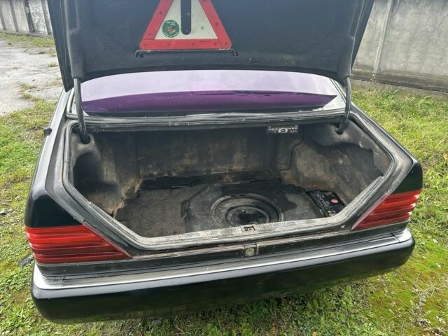 Чорний Мерседес С Клас, об'ємом двигуна 2.8 л та пробігом 400 тис. км за 3200 $, фото 1 на Automoto.ua