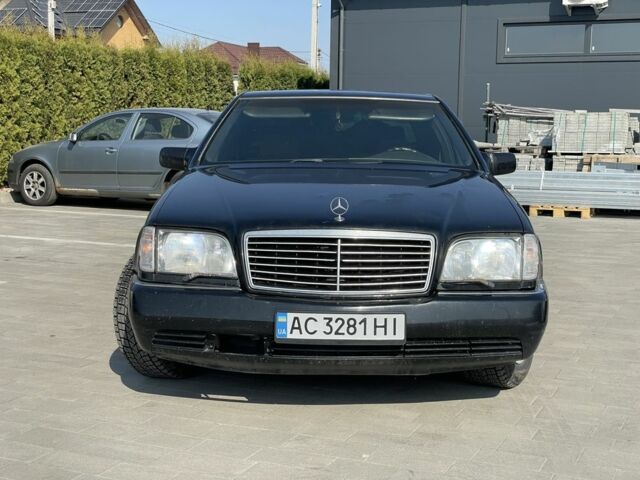 Черный Мерседес С Класс, объемом двигателя 3.2 л и пробегом 470 тыс. км за 3799 $, фото 1 на Automoto.ua