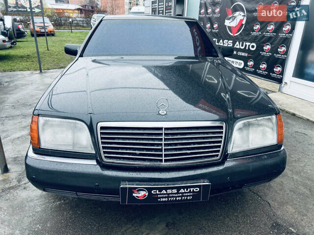 Черный Мерседес С Класс, объемом двигателя 3.5 л и пробегом 380 тыс. км за 3800 $, фото 1 на Automoto.ua