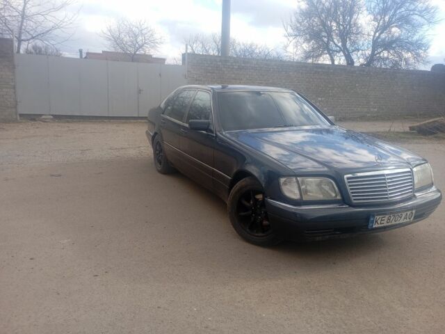 Чорний Мерседес С Клас, об'ємом двигуна 5 л та пробігом 400 тис. км за 5200 $, фото 1 на Automoto.ua