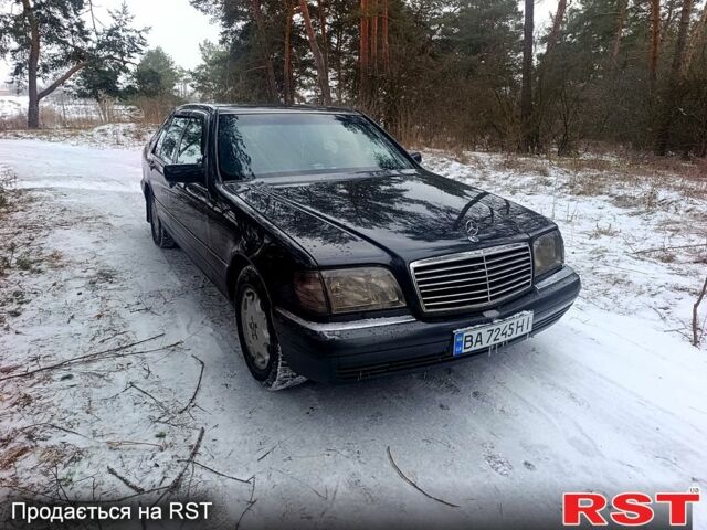Черный Мерседес С Класс, объемом двигателя 3.5 л и пробегом 325 тыс. км за 4400 $, фото 1 на Automoto.ua