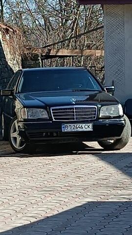 Черный Мерседес С Класс, объемом двигателя 3.2 л и пробегом 378 тыс. км за 3999 $, фото 1 на Automoto.ua