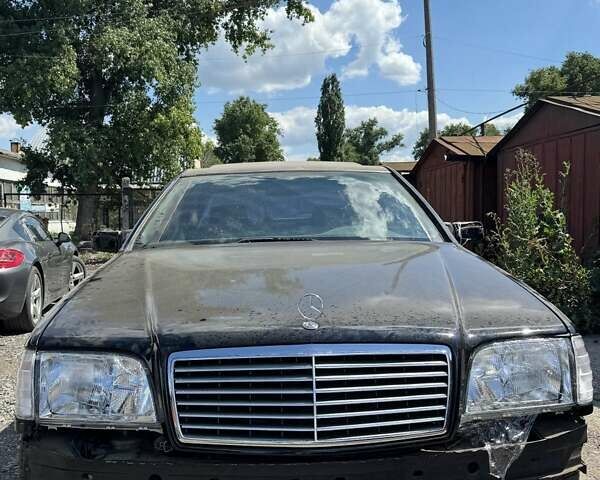 Чорний Мерседес С Клас, об'ємом двигуна 4.97 л та пробігом 325 тис. км за 7200 $, фото 1 на Automoto.ua