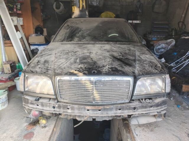 Чорний Мерседес С Клас, об'ємом двигуна 0 л та пробігом 400 тис. км за 2000 $, фото 1 на Automoto.ua