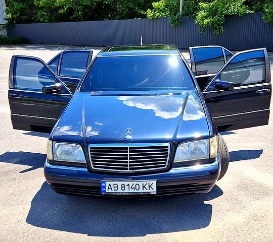 Чорний Мерседес С Клас, об'ємом двигуна 4.2 л та пробігом 400 тис. км за 7500 $, фото 1 на Automoto.ua