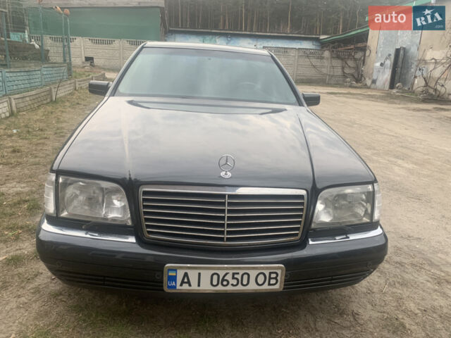 Чорний Мерседес С Клас, об'ємом двигуна 5 л та пробігом 400 тис. км за 9500 $, фото 1 на Automoto.ua