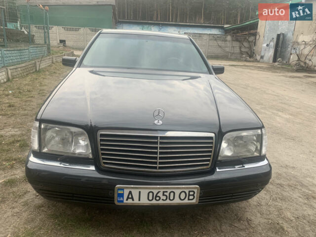 Чорний Мерседес С Клас, об'ємом двигуна 5 л та пробігом 400 тис. км за 9500 $, фото 1 на Automoto.ua