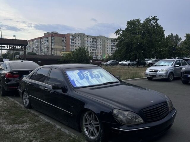 Черный Мерседес С Класс, объемом двигателя 5 л и пробегом 600 тыс. км за 4000 $, фото 1 на Automoto.ua