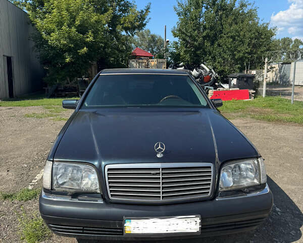 Черный Мерседес С Класс, объемом двигателя 5 л и пробегом 440 тыс. км за 8000 $, фото 1 на Automoto.ua