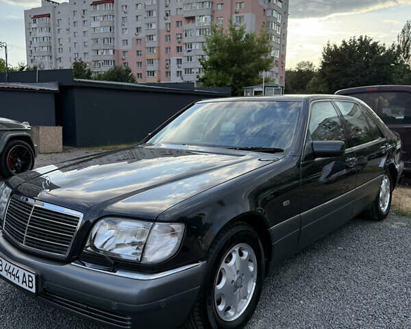 Чорний Мерседес С Клас, об'ємом двигуна 5 л та пробігом 278 тис. км за 25000 $, фото 1 на Automoto.ua