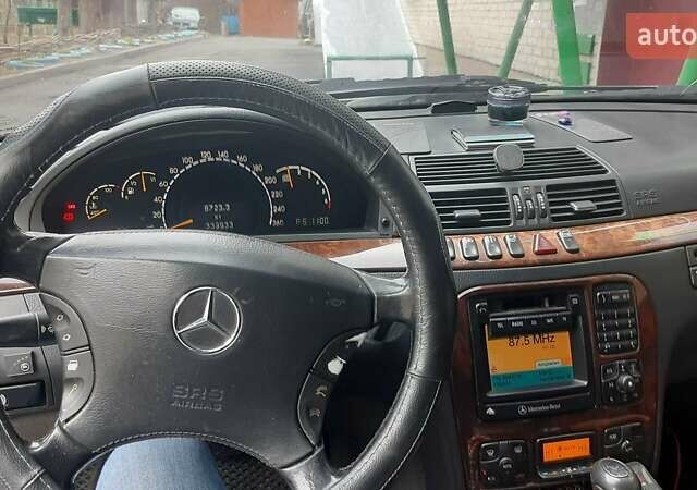 Черный Мерседес С Класс, объемом двигателя 4.3 л и пробегом 369 тыс. км за 5000 $, фото 1 на Automoto.ua