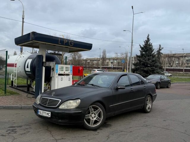 Чорний Мерседес С Клас, об'ємом двигуна 4.3 л та пробігом 111 тис. км за 3700 $, фото 1 на Automoto.ua